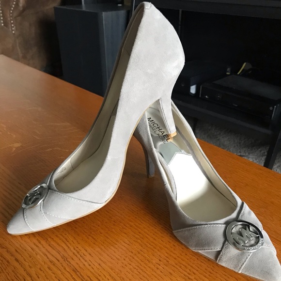 Like New Michael Kors Grey Heels - Picture 3 of 8